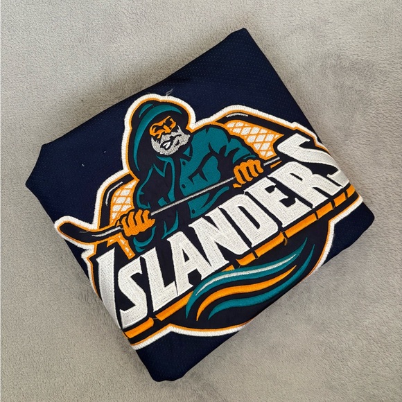*SOLD* New York Islanders Vintage Fisherman STARTER Hockey Jersey - Picture 11 of 11